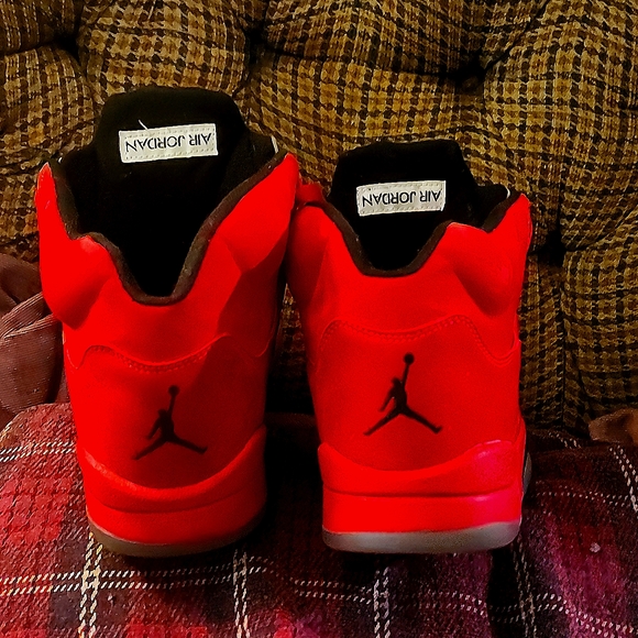 RETRO RED #4 JORDANS - Picture 7 of 7